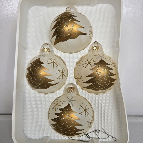 Vintage Rauch for Target Ivory Frosted Gold Tree Glass Ornament Set‎ of 4 Stars - Picture 8 of 16